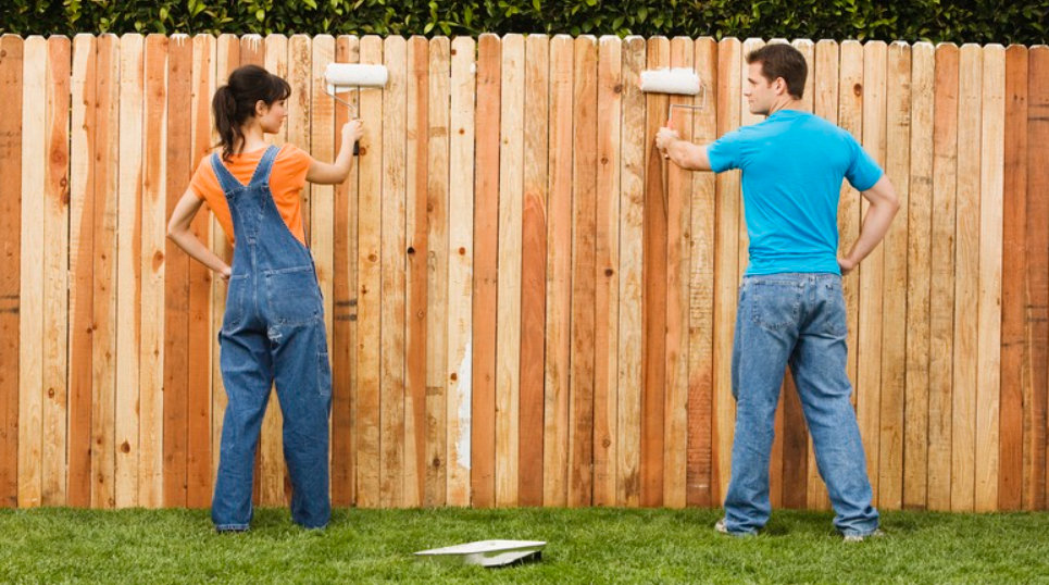 Common Signs It Is Time to Replace an Old Fence in Augusta County