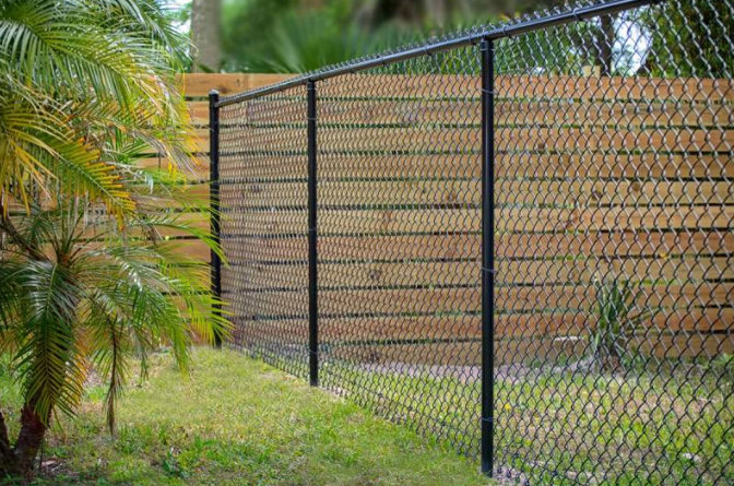 How to Choose the Best Chain Link Fence Gate for Your Property in Augusta County, VA