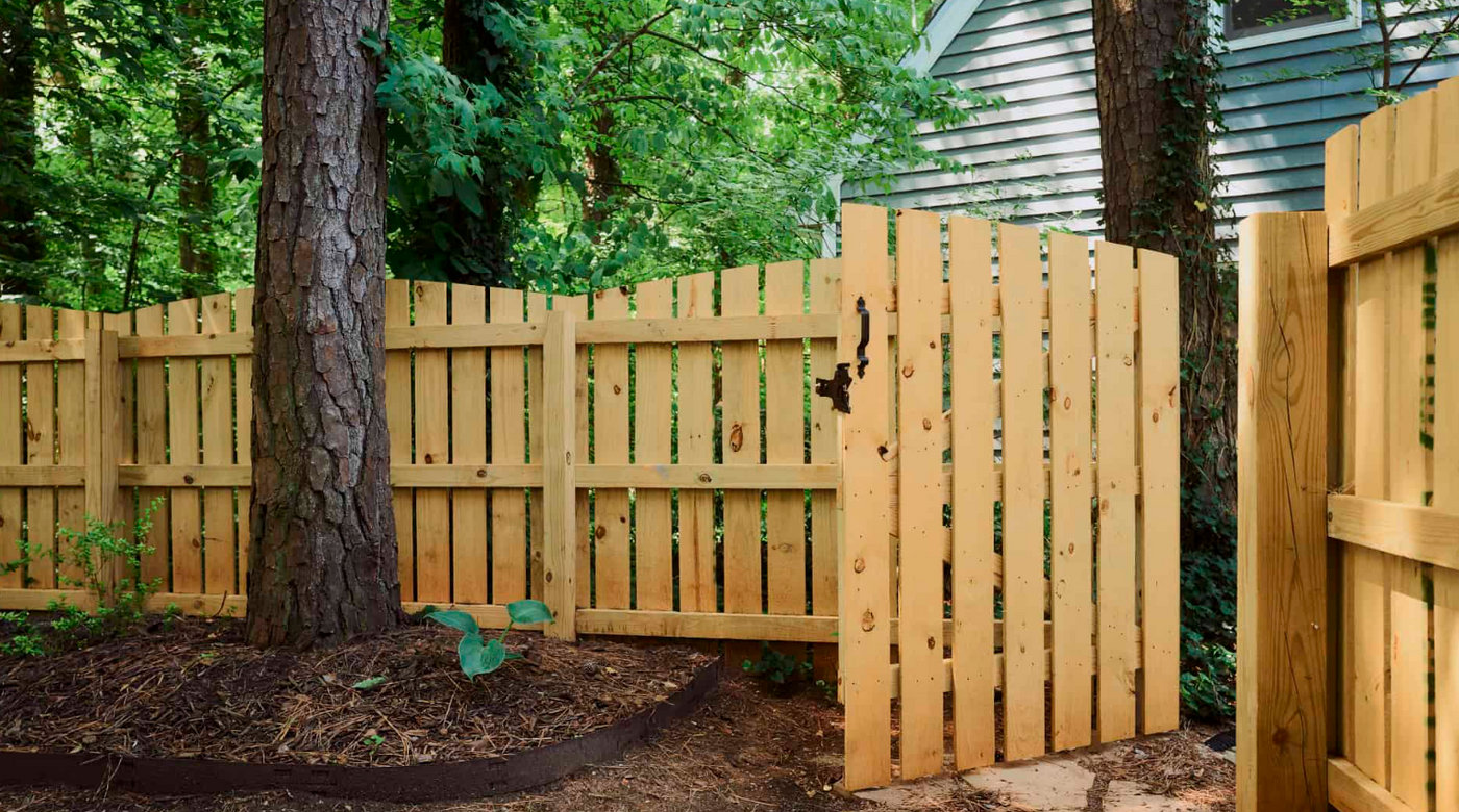 The Importance of Hiring a Licensed and Insured Fencing Company in Augusta County