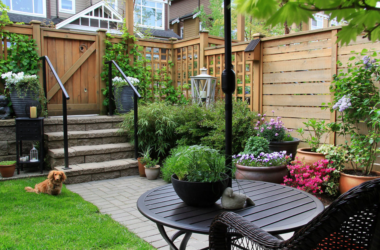 How Fence Installers Help Maximize Small Yard Spaces in Waynesboro, VA